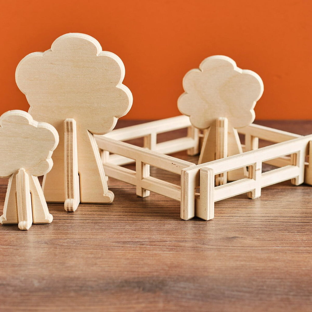 houten speelgoed boompjes en hek